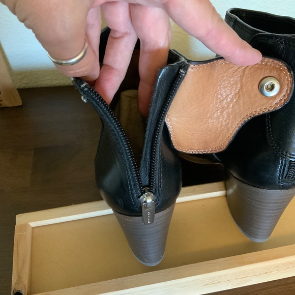 Coach Waldorf Booties Black Size 7 Ankle Boots Zipper Heels - Picture 10 of 16